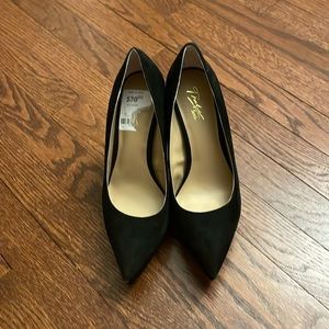NWT Thalia Sodi Black Platform Pumps